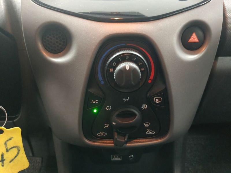 Peugeot 108 VTi 72 ETG 5 porte Allure AUTOMATICA