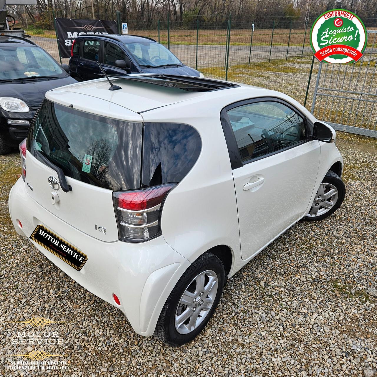 Toyota iQ 1.0 BIANCO PERLATO TETTO APRIBILE 89€MESE