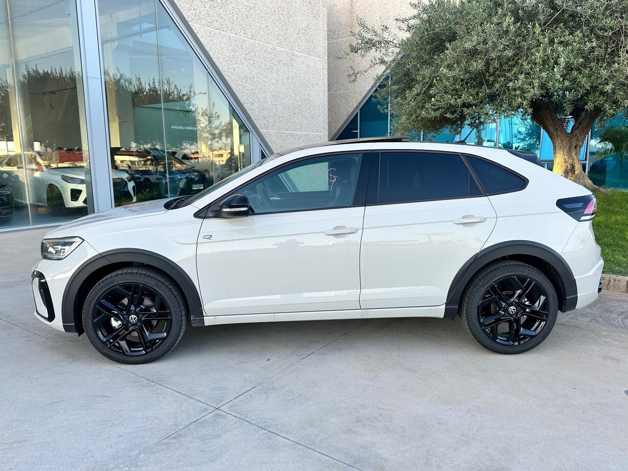 Volkswagen Taigo R-Line 115cv possibilità noleggio no scoring