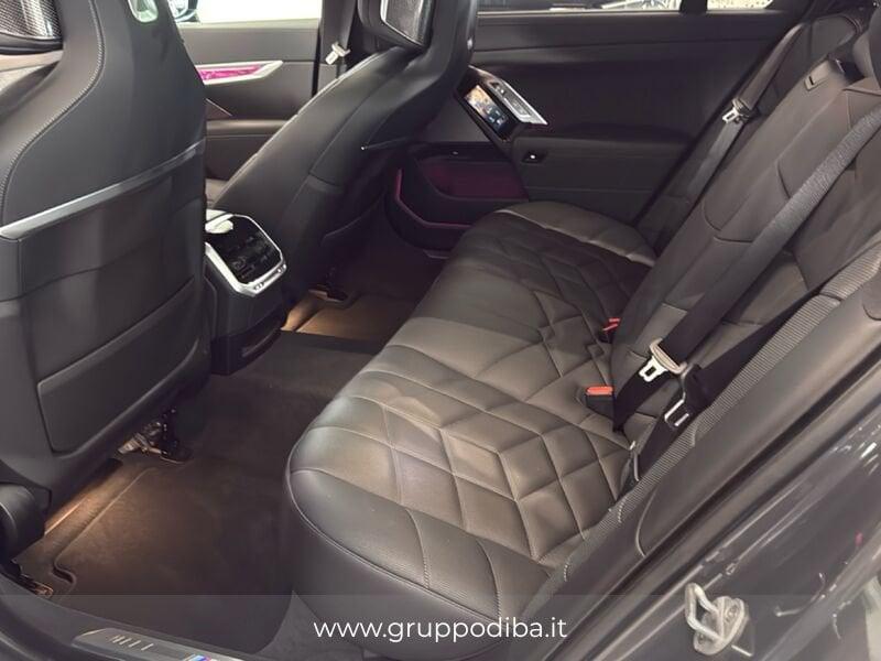 BMW Serie 7 G70 2022 740d mhev xdrive MSport Pro auto