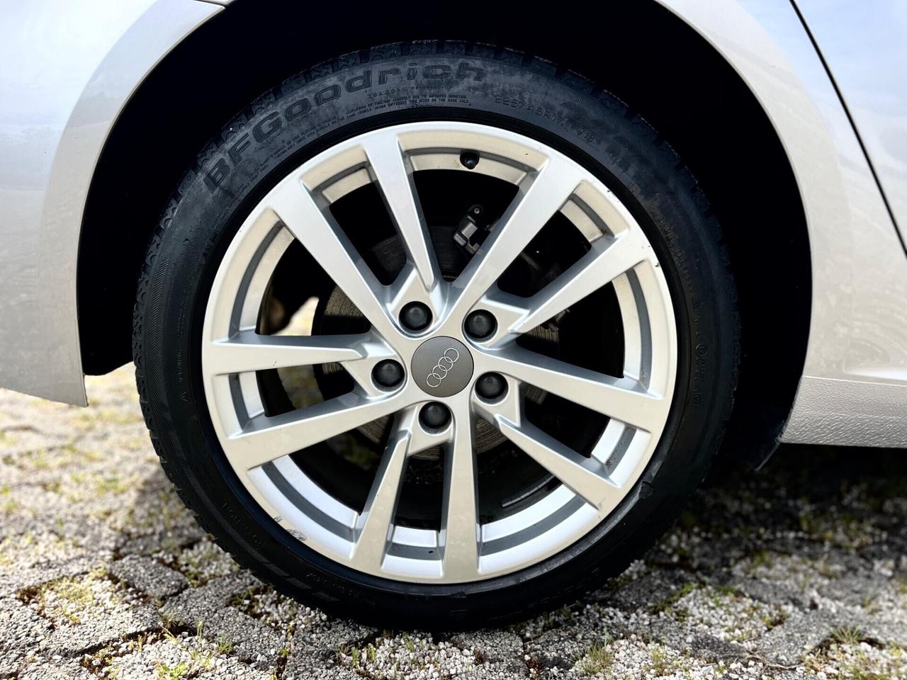 Audi A3 SPB 1.6 TDI S tronic*NAVI*SENSORI*UNIPRO