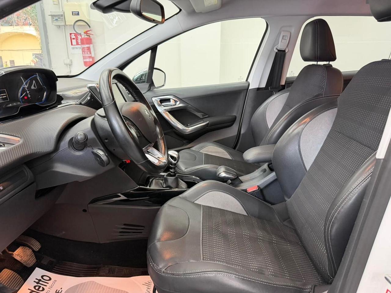 Peugeot 2008 BlueHDi 120 S&S Allure 2016