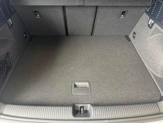 AUDI Q2 30 TDI S line Interiors