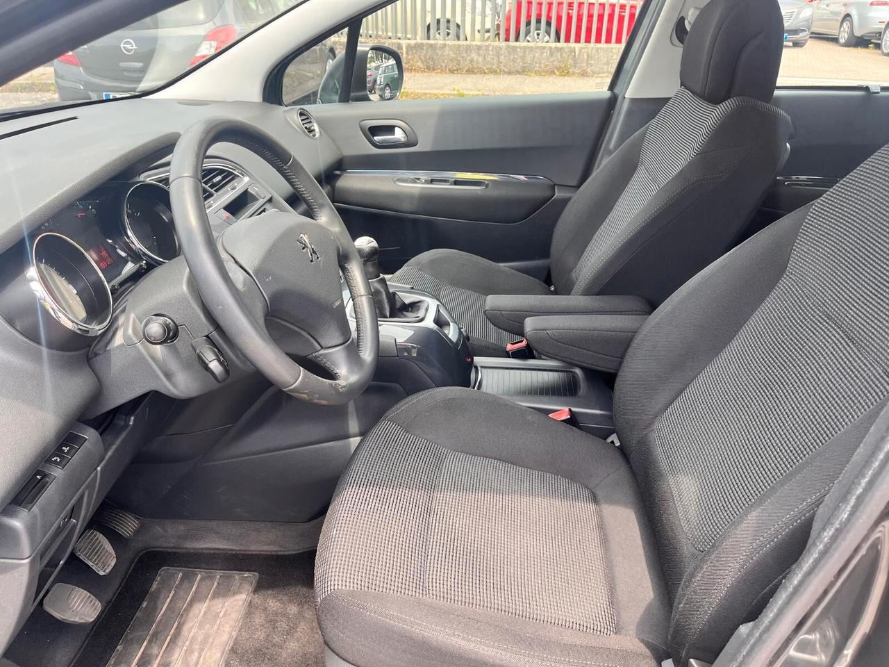 Peugeot 5008 1.6 VTi 120CV **SOLO EXPORT**