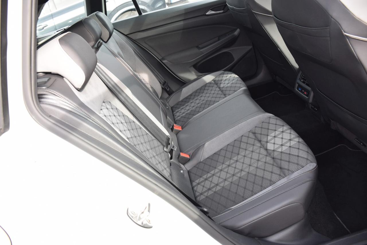 Volkswagen Golf VIII SW GANCIO TETTO 2.0TDI 150CV AUT., DSG R-Line FULL