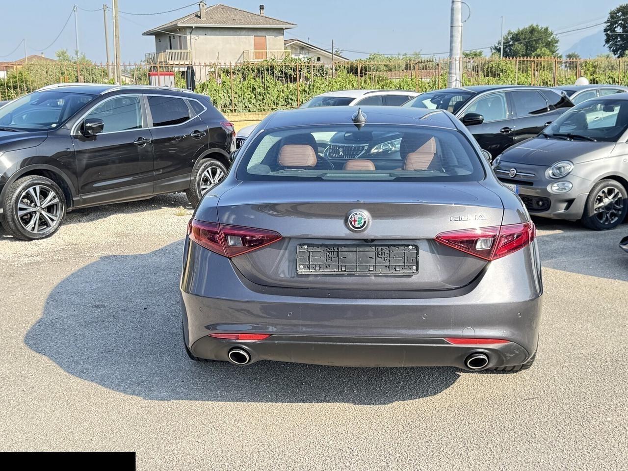 ALFAROMEO GIULIA BUSINESS navi pelle clima