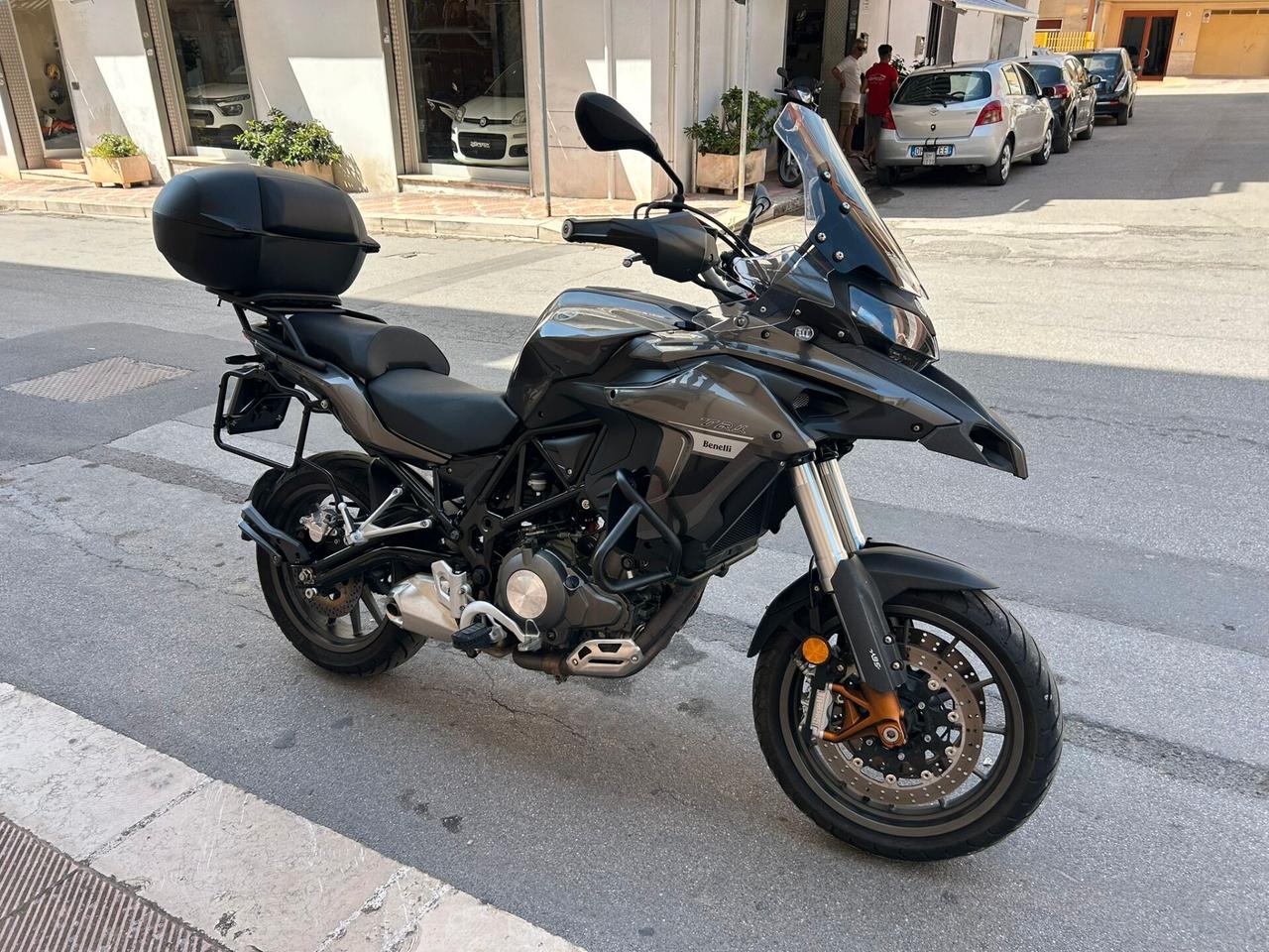 Benelli TRK 502