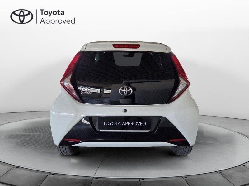 Toyota Aygo 2ª serie Connect 1.0 VVT-i 72 CV 5 porte x-wave MMT