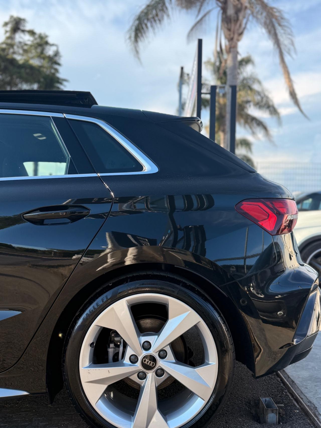 AUDI A3 SPB 35d 150cv S LINE + tetto apr. Pack luci