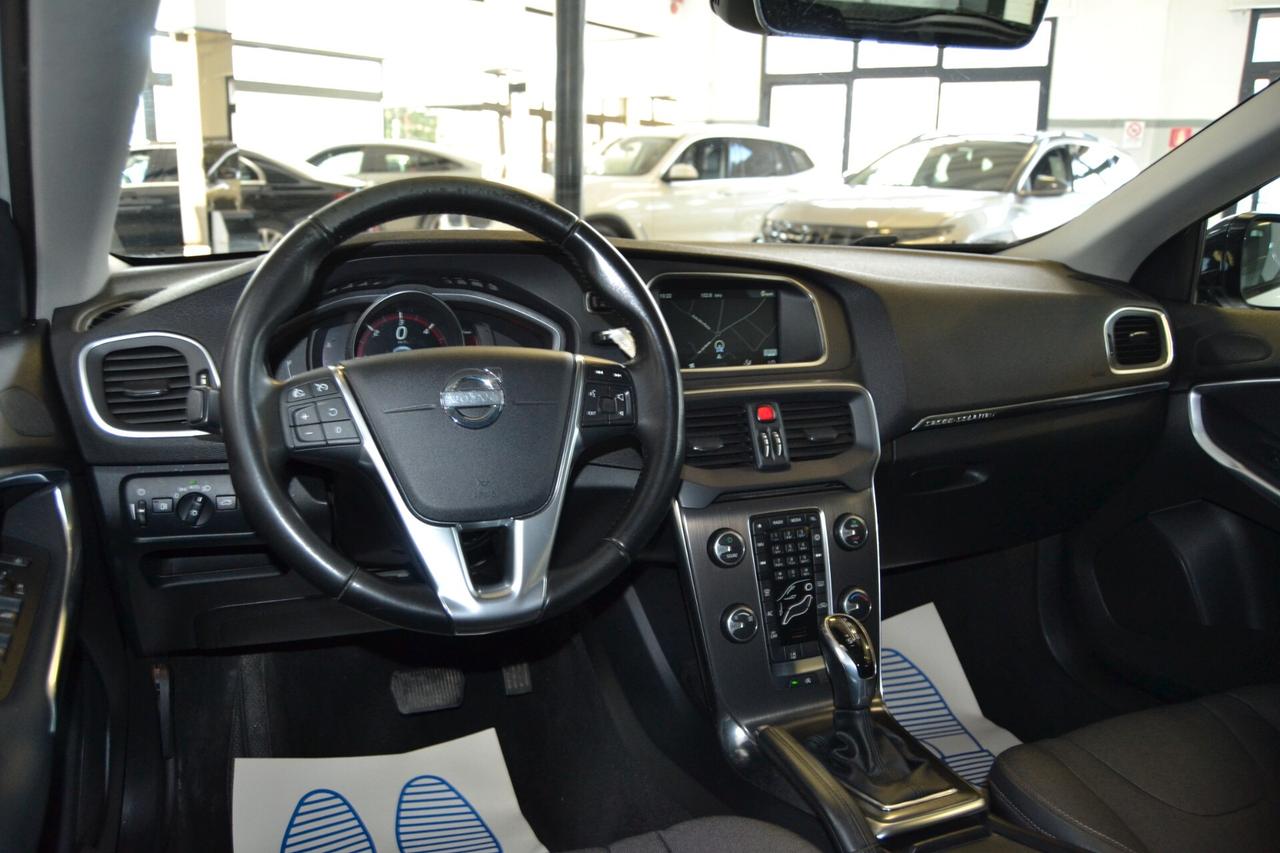 Volvo V40 Cross Country D2 1.6 Powershift Momentum