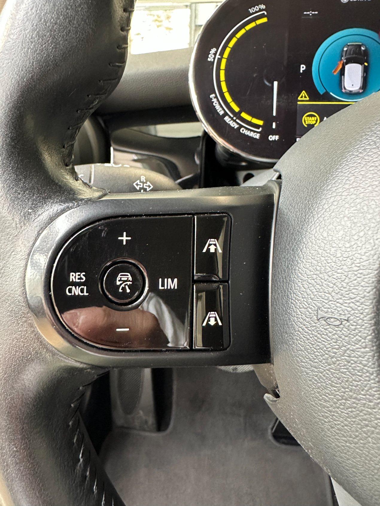 Mini 3 Porte Cooper SE Classic Full Electric-LED-17"-Keyless-ACC-Navi-Camera