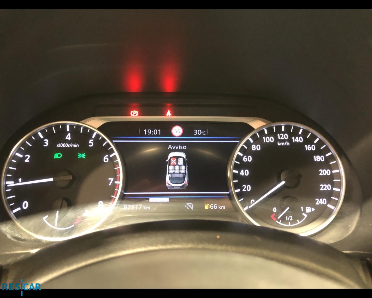 NISSAN JUKE N-CONNECTA MT