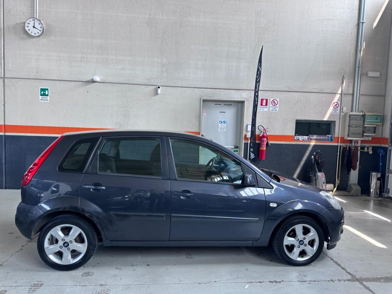 Ford Fiesta 1.4 TDCi 5p. Titanium
