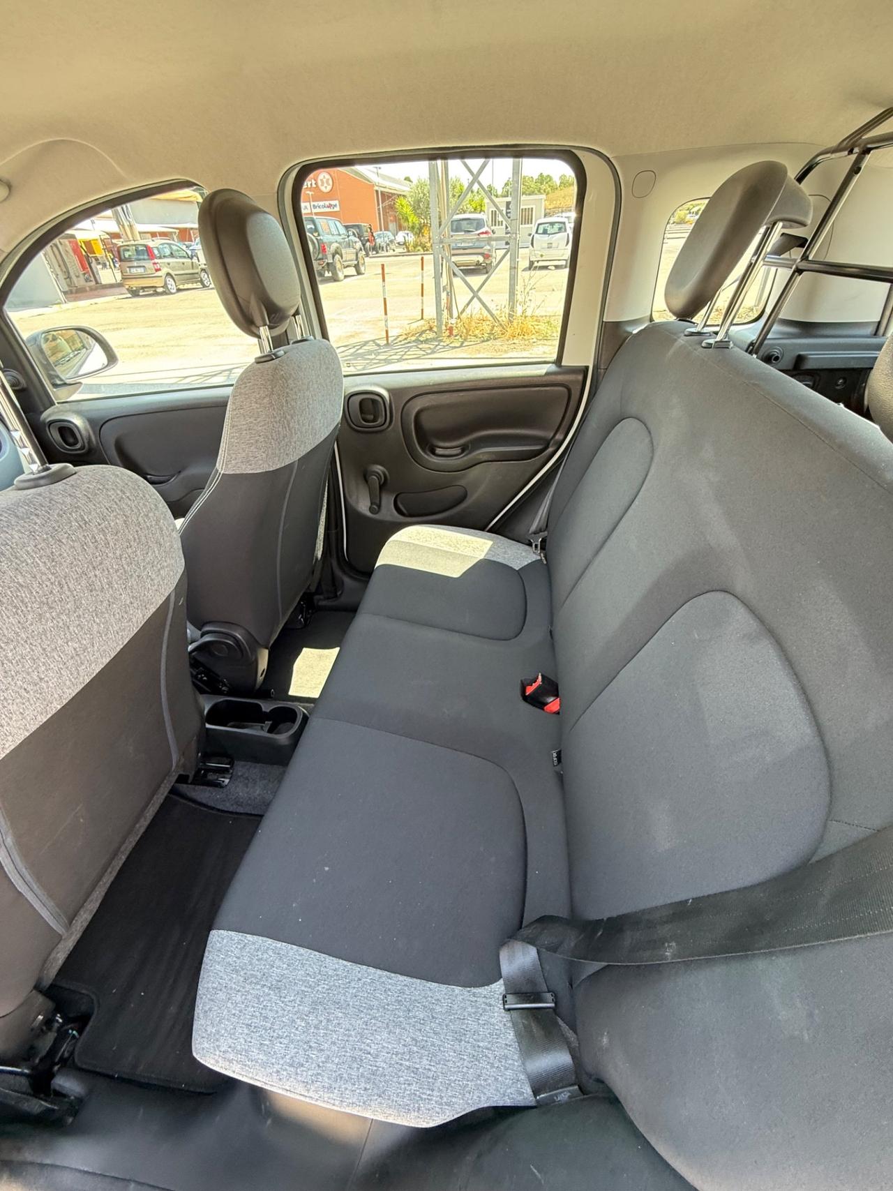 Fiat Panda 1.0 GSE S&S Hybrid Street Van 4 posti