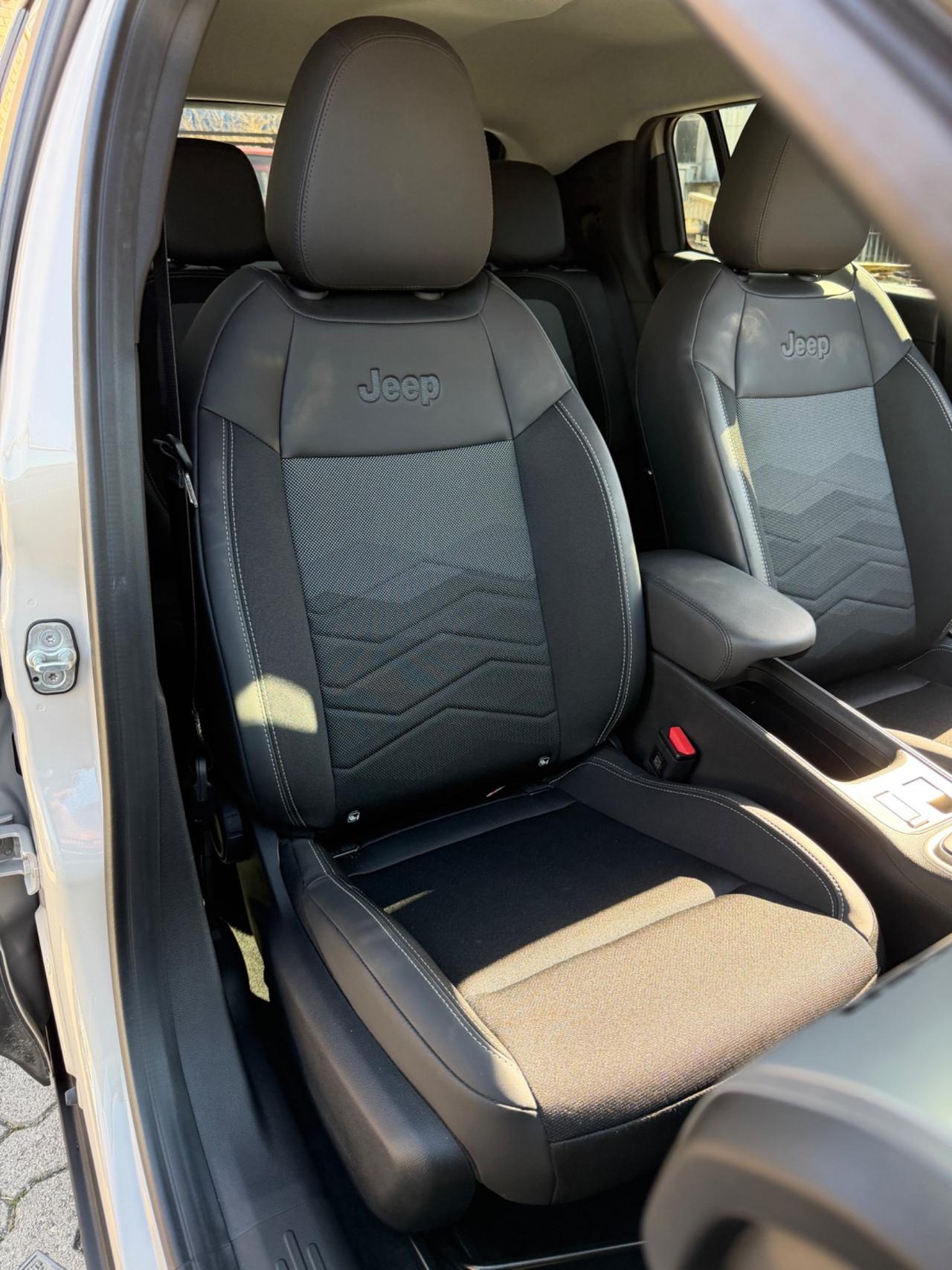 Jeep Avenger 1.2 Turbo 100 CV Summit