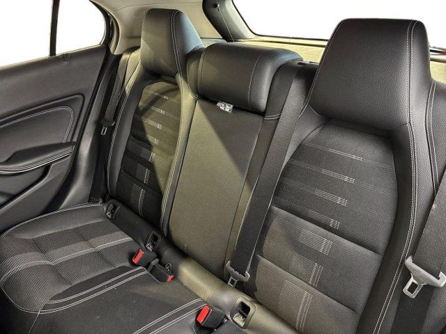 MERCEDES-BENZ GLA 200 d Automatic Sport