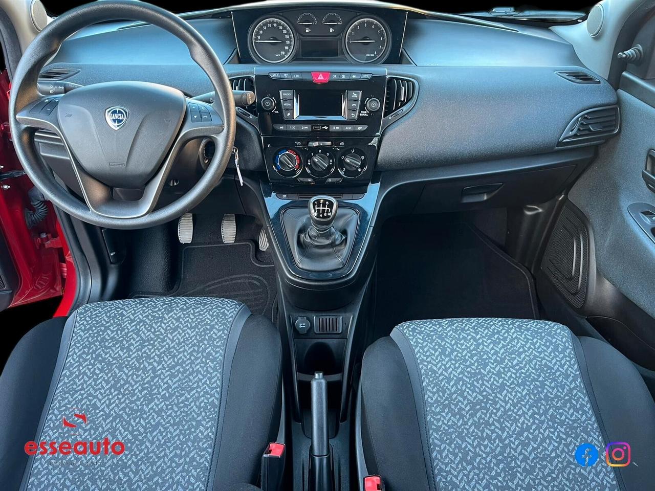 Lancia Ypsilon 1.0 FireFly 5 porte S&S Hybrid Ecochic Silver