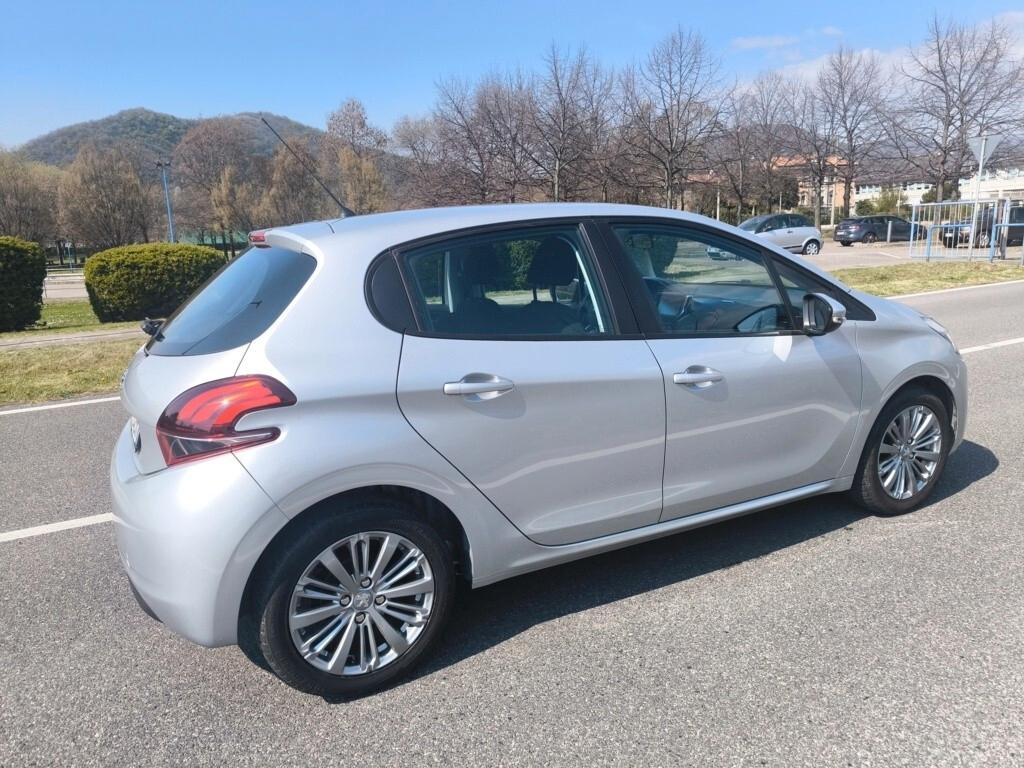 PEUGEOT 208 1,2 BENZ- KM 70000-UNIPROPRIETARIO-EURO 6