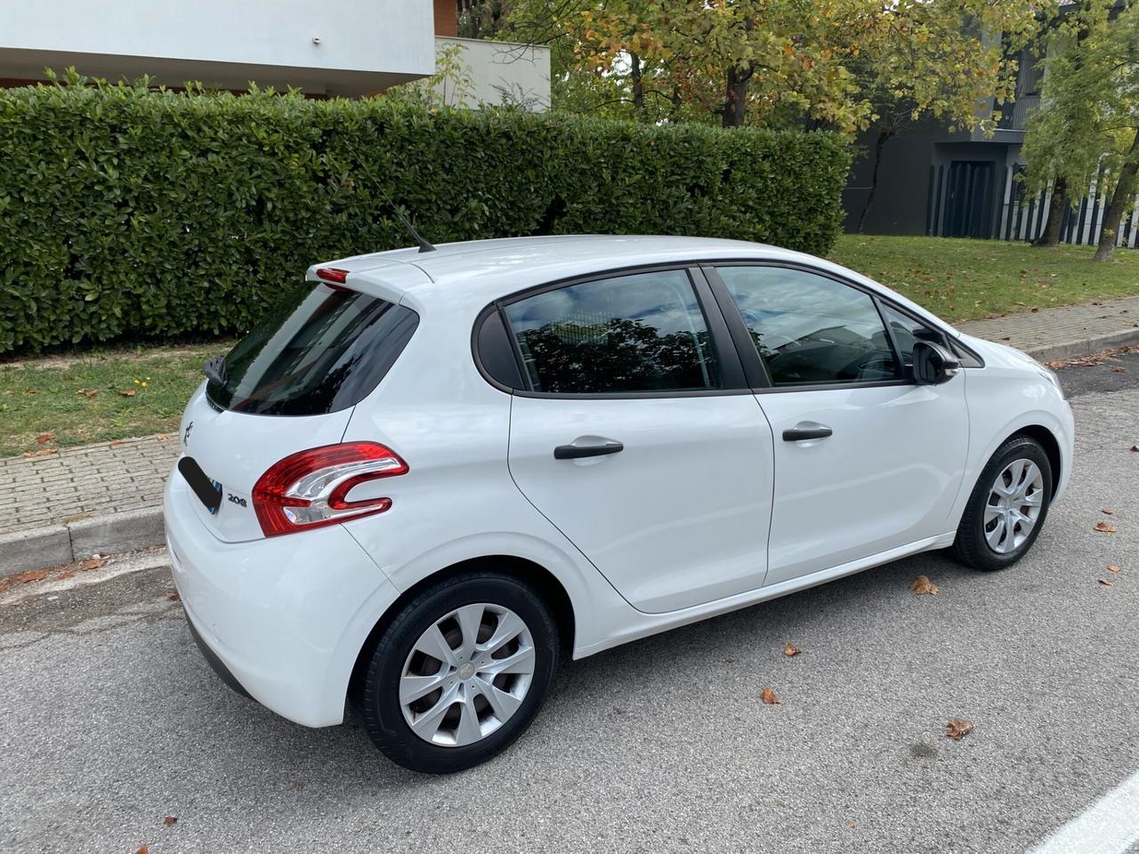 Peugeot 208 1.4 HDi 68 CV 5 porte Van Pack