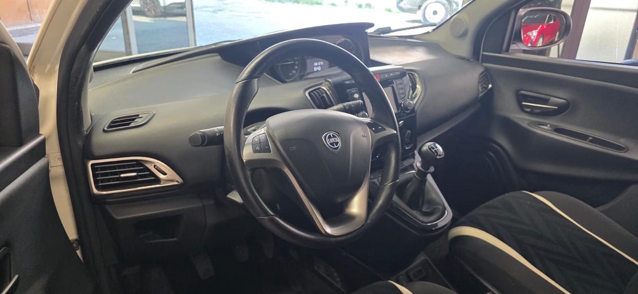 Lancia Ypsilon 1.2 69 CV 5 porte GPL Ecochic Gold