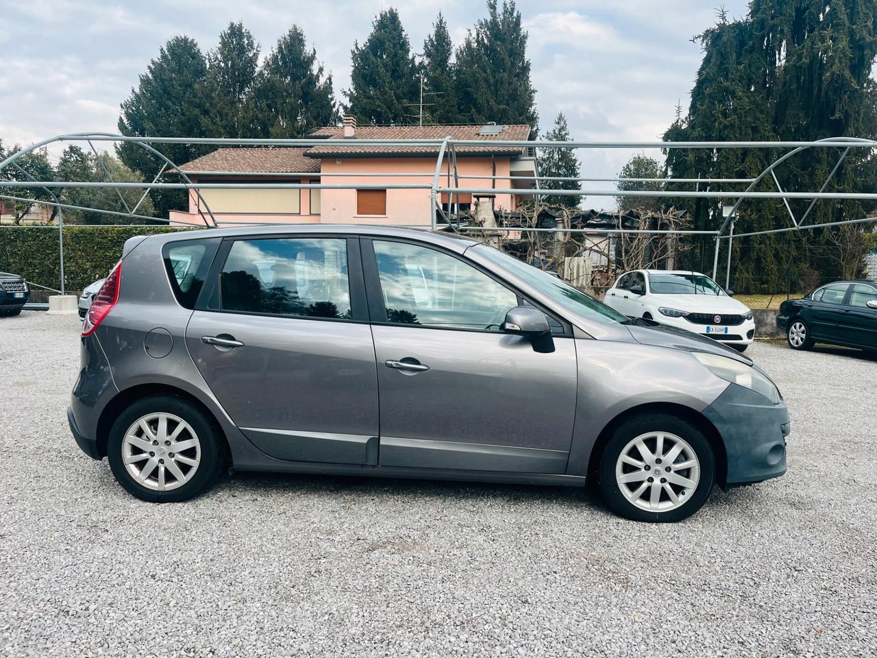 Renault Scenic X-Mod 1.6 Attractive