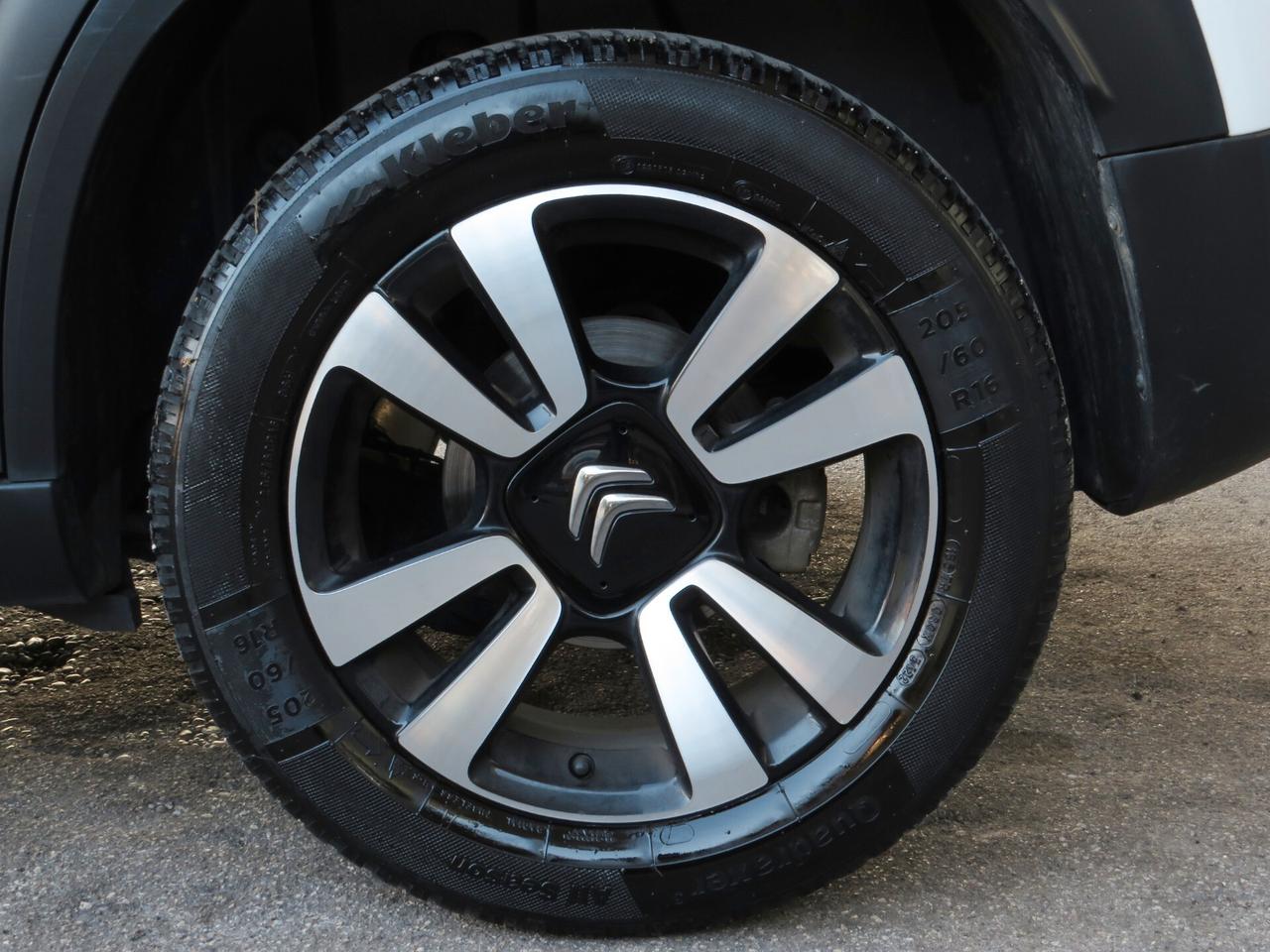 Citroen C3 Aircross 1.5 EAT-6 bluehdi Shine. sens ant-post/navi