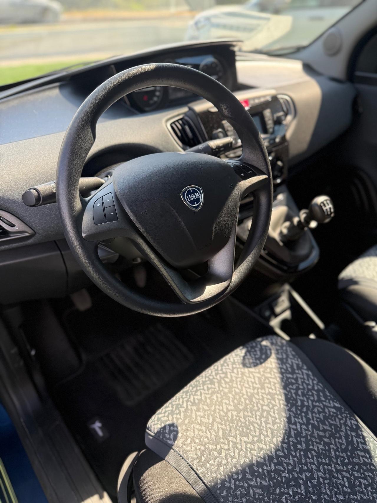 Lancia Ypsilon 0.9 TwinAir 5 porte Metano Ecochic Gold