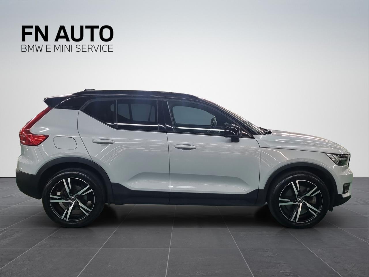 Volvo XC40 T5 Recharge Plug-in Hybrid R-design