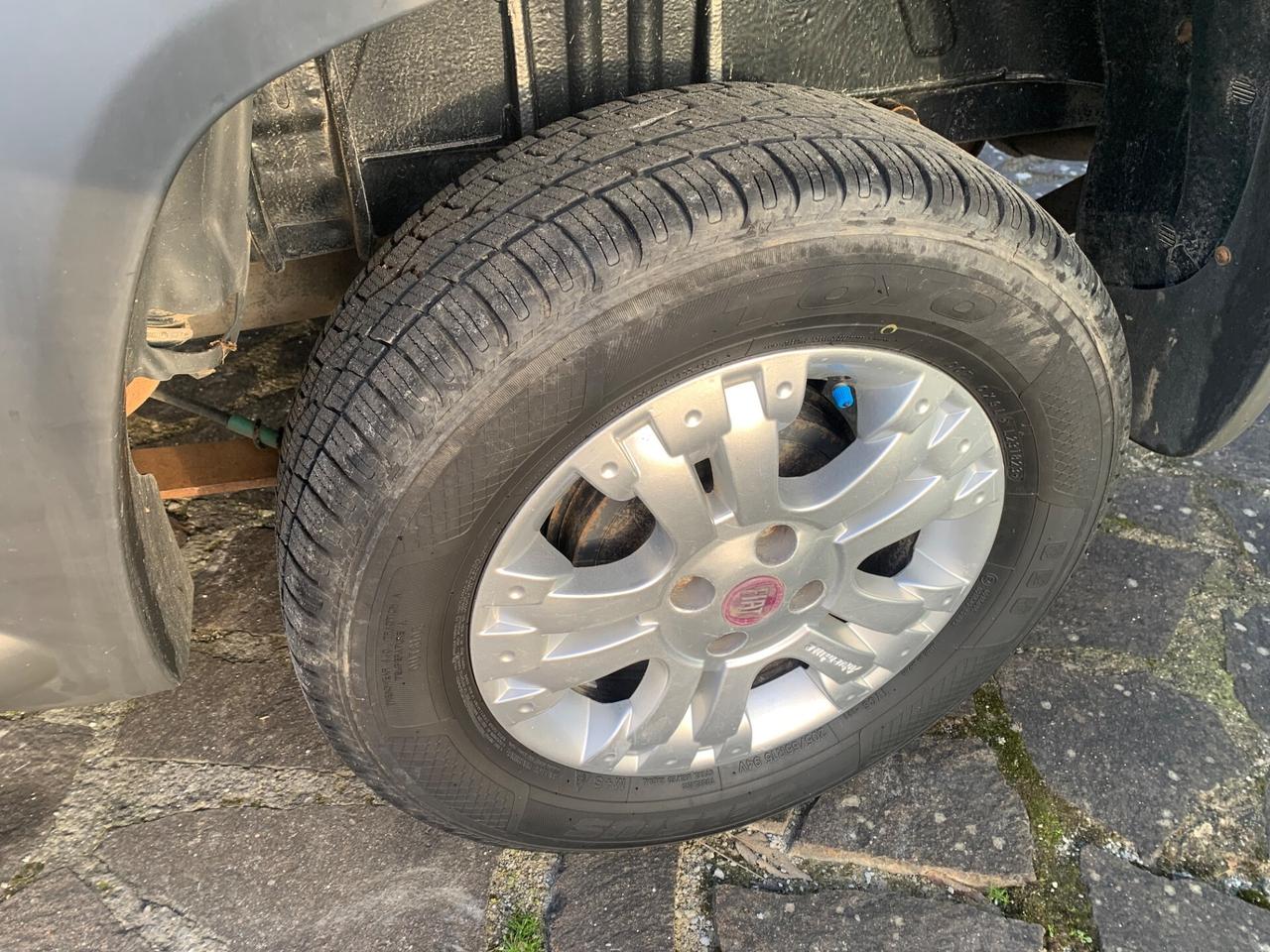 Fiat Strada 1.3 MJT 95CV Pick-up DC Adventure