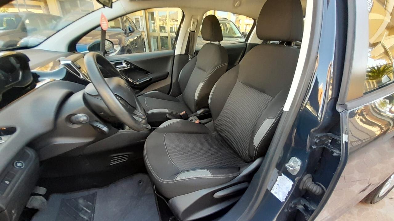 Peugeot 208 PureTech 82 5 porte Allure - Imp Gpl