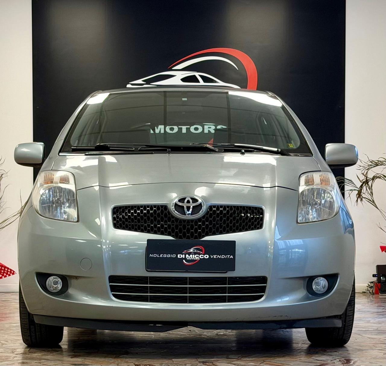 Toyota Yaris 1.4 D-4D 5 porte Navi