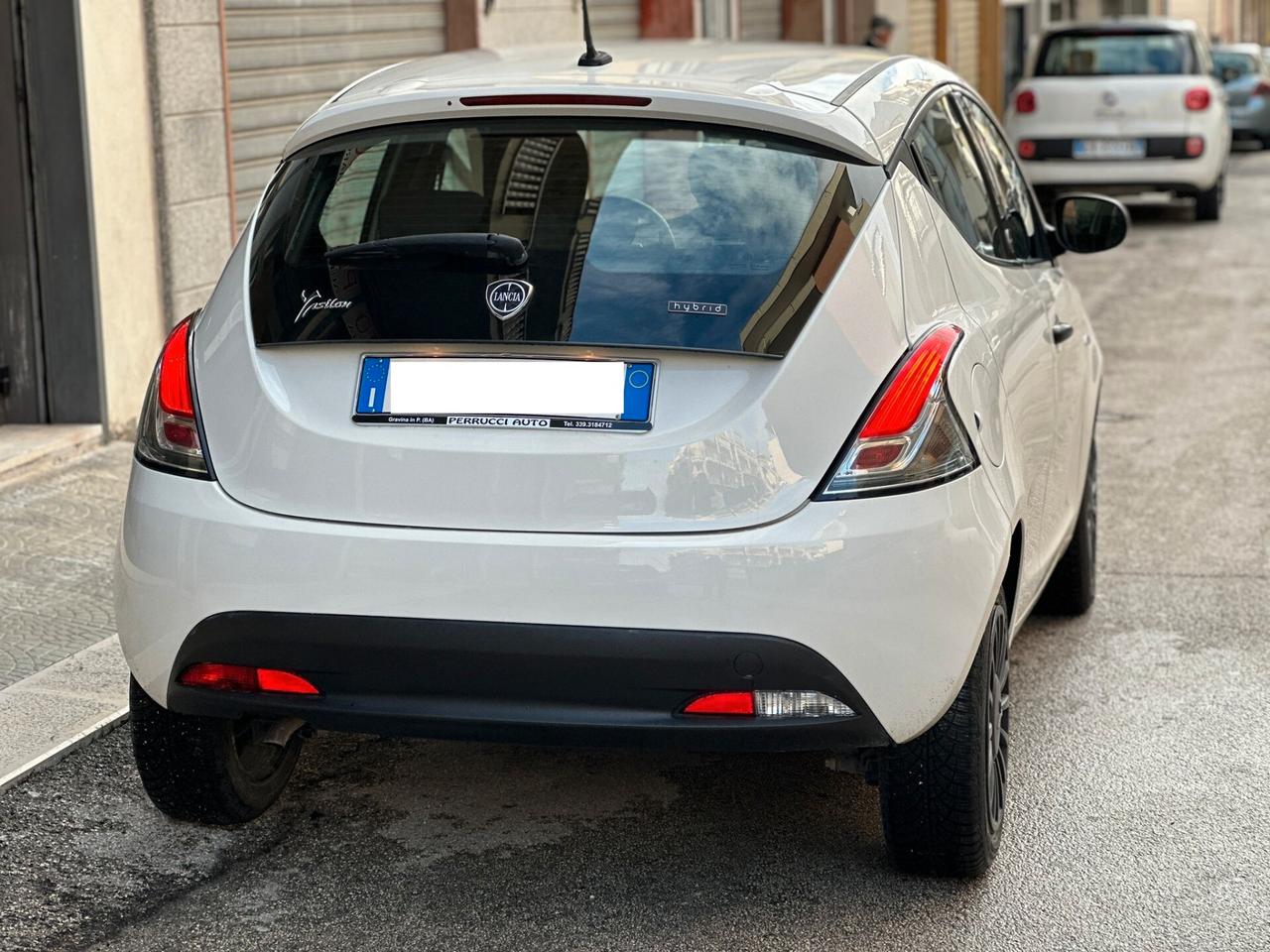 Lancia Ypsilon 1.0 5 porte Hybrid Ecochic Gold