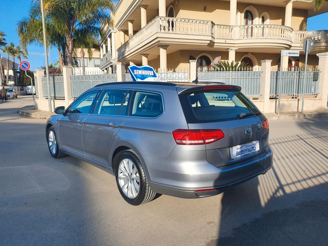 VW Passat Variant 1.6 TDI 120 CV DSG my 19