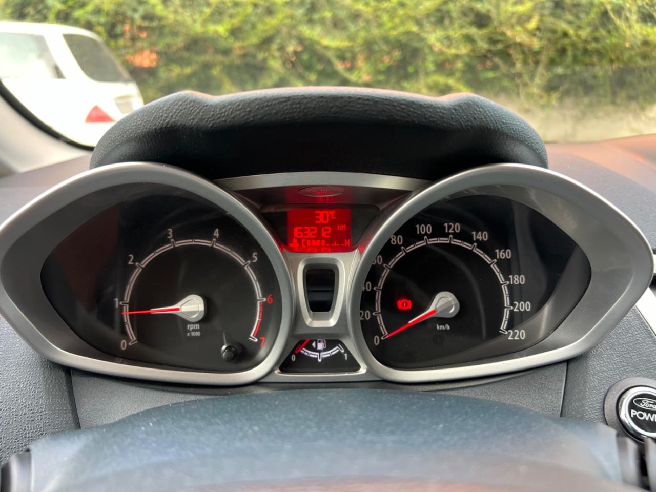 Ford Fiesta 1.4 16V 5p. Bz.- GPL Titanium Bs.