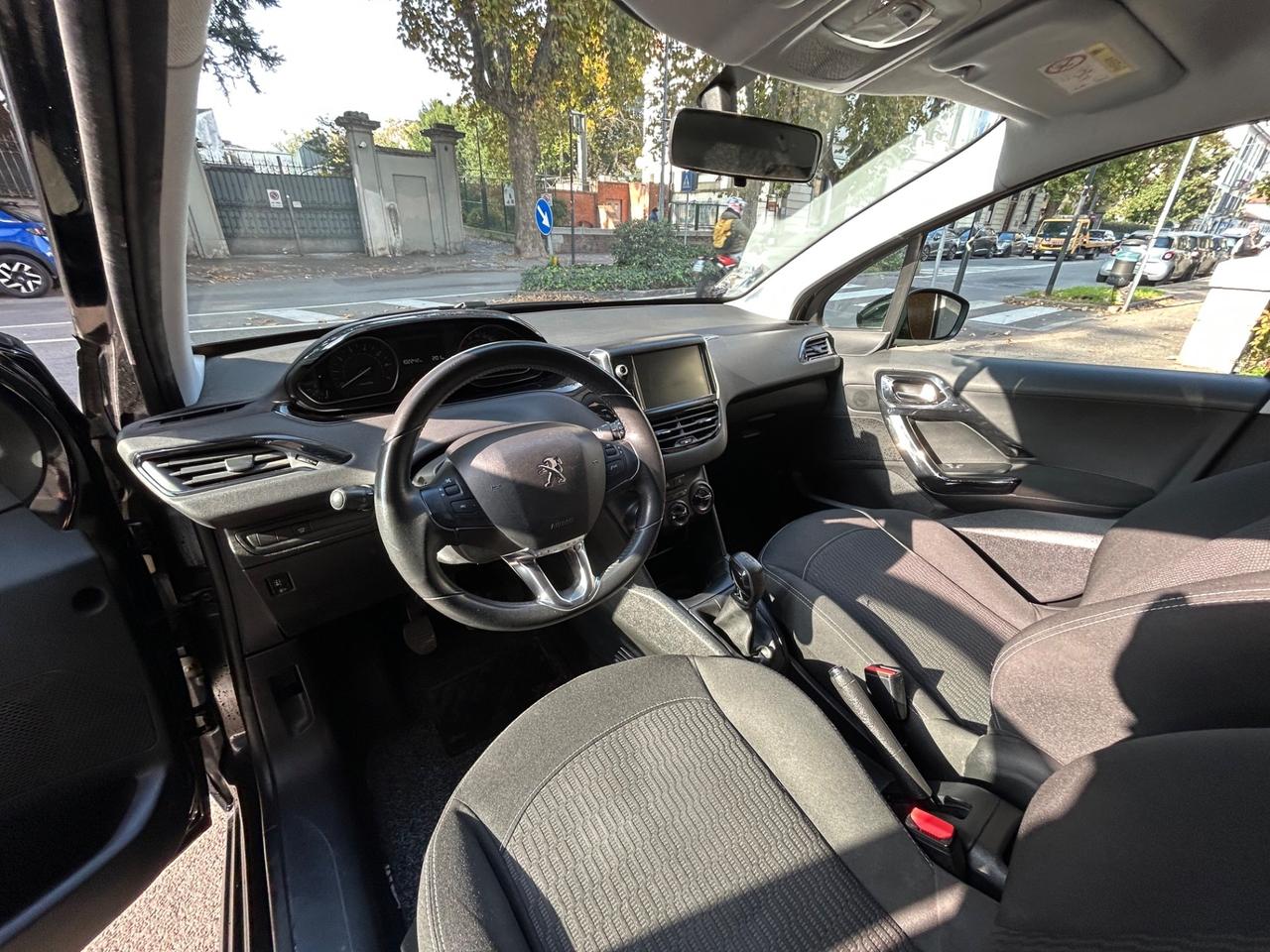 Peugeot 208 1.2 PureTech 82cv Allure CINGHIA E FRIZIONE FATTE!!!