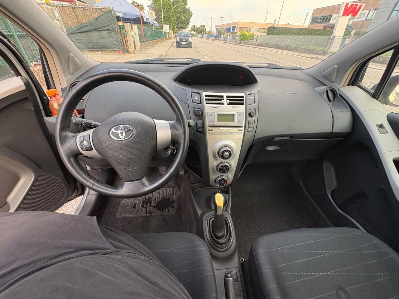Toyota Yaris 1.3 5 porte Sol