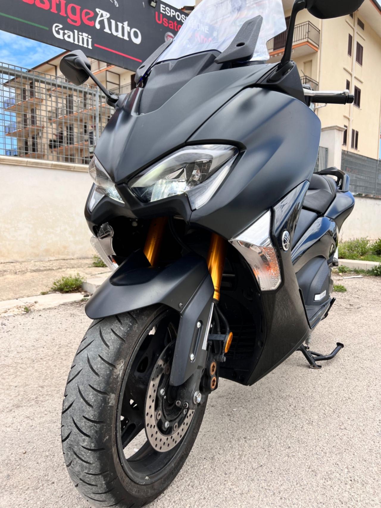 Yamaha T Max 530 DX