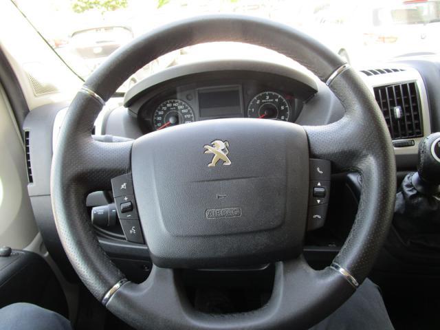 PEUGEOT Boxer O FIAT DUCATO 330 140 S&S PC-TN Combi Premium