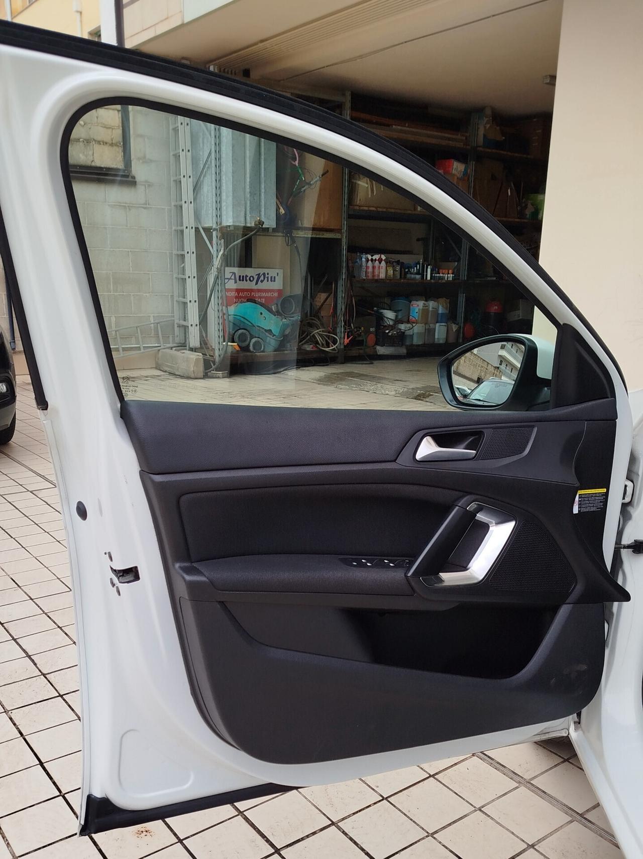 Peugeot 308 BlueHDi 130 S&S EAT8 SW Allure