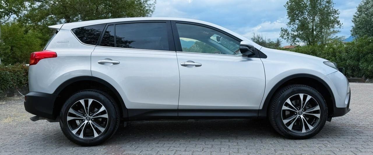 Toyota RAV 4 RAV4 2.0 D-4D 4WD Lounge