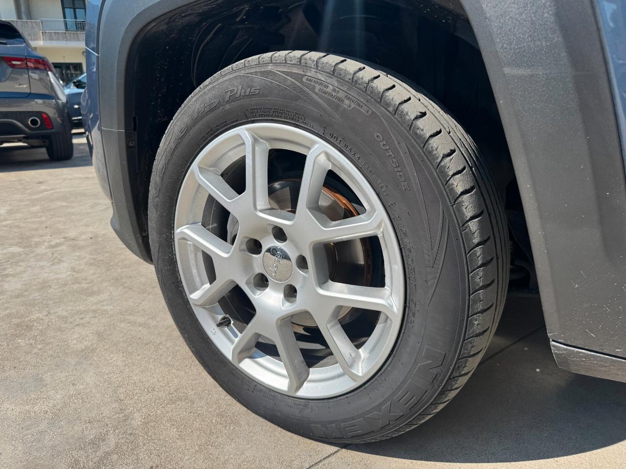 Jeep Renegade 1.6 MTJ 120 CV + FARI LED