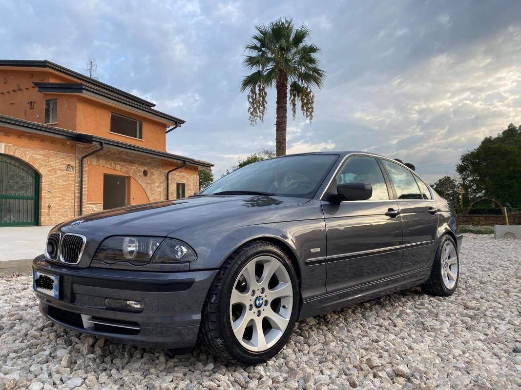 BMW Serie 3 320i Attiva E 46 TARGA ORO ASI