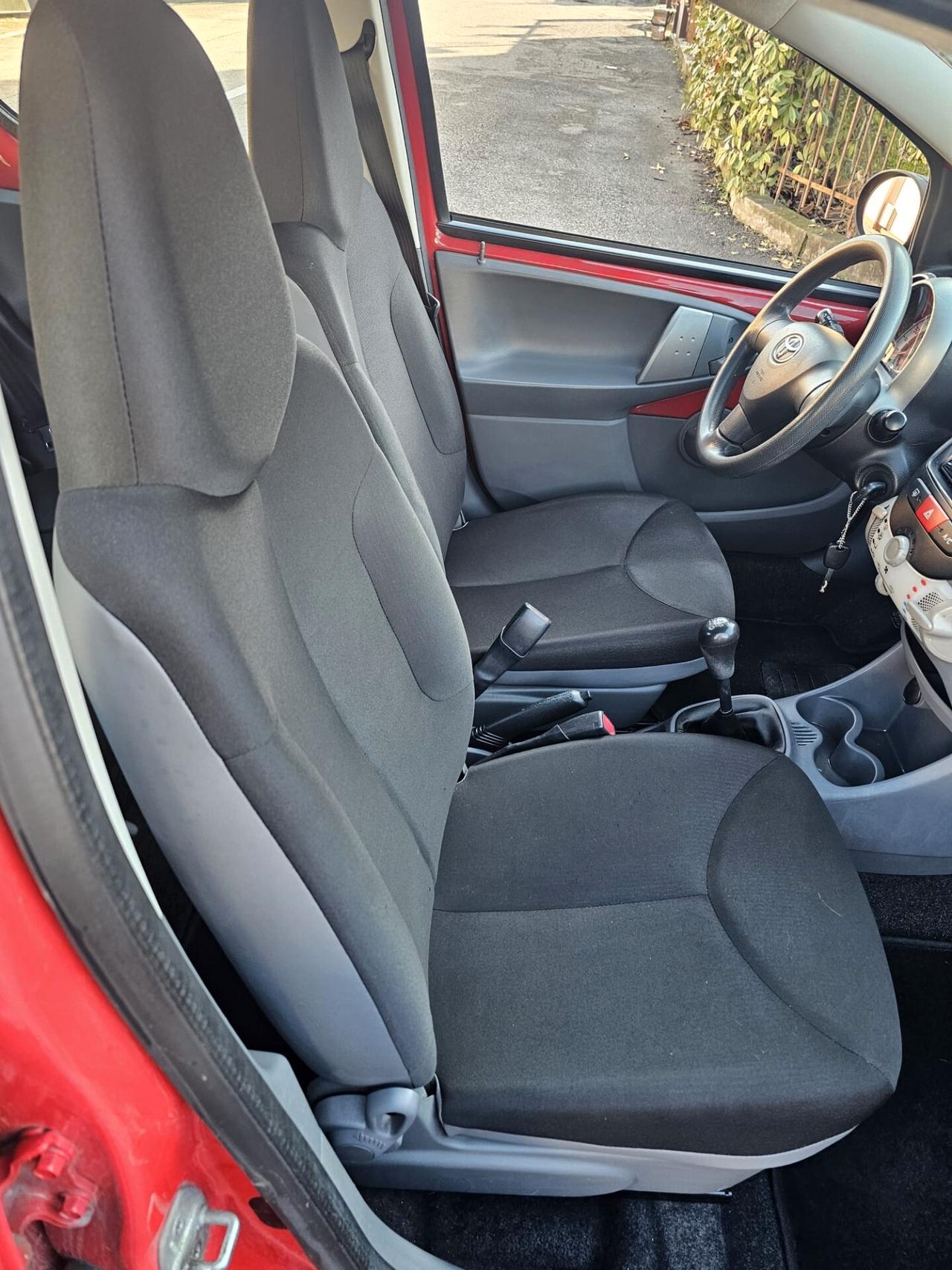 Toyota Aygo 1.0 12V VVT-i 5 porte Now