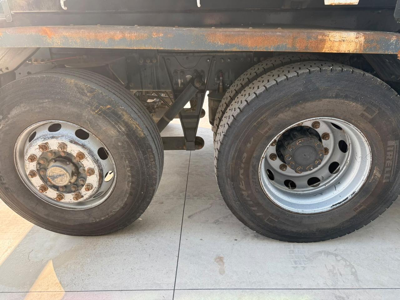 Mercedes Benz Atego 1828 ribaltabile+gru CORMACH