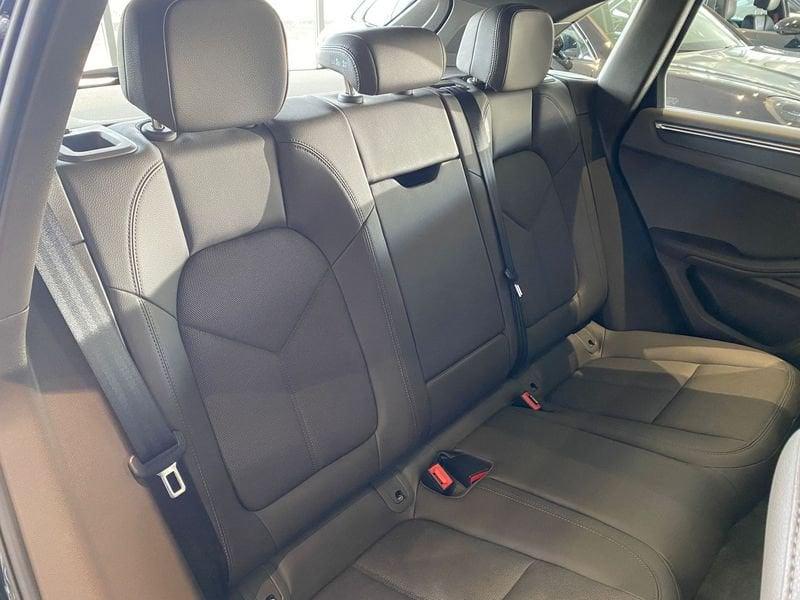 Porsche Macan 2.0 265 cv PDK - IVA Esposta