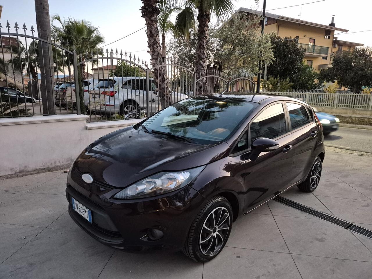 Ford Fiesta 1.4 TDCi 70CV 5 porte Titanium