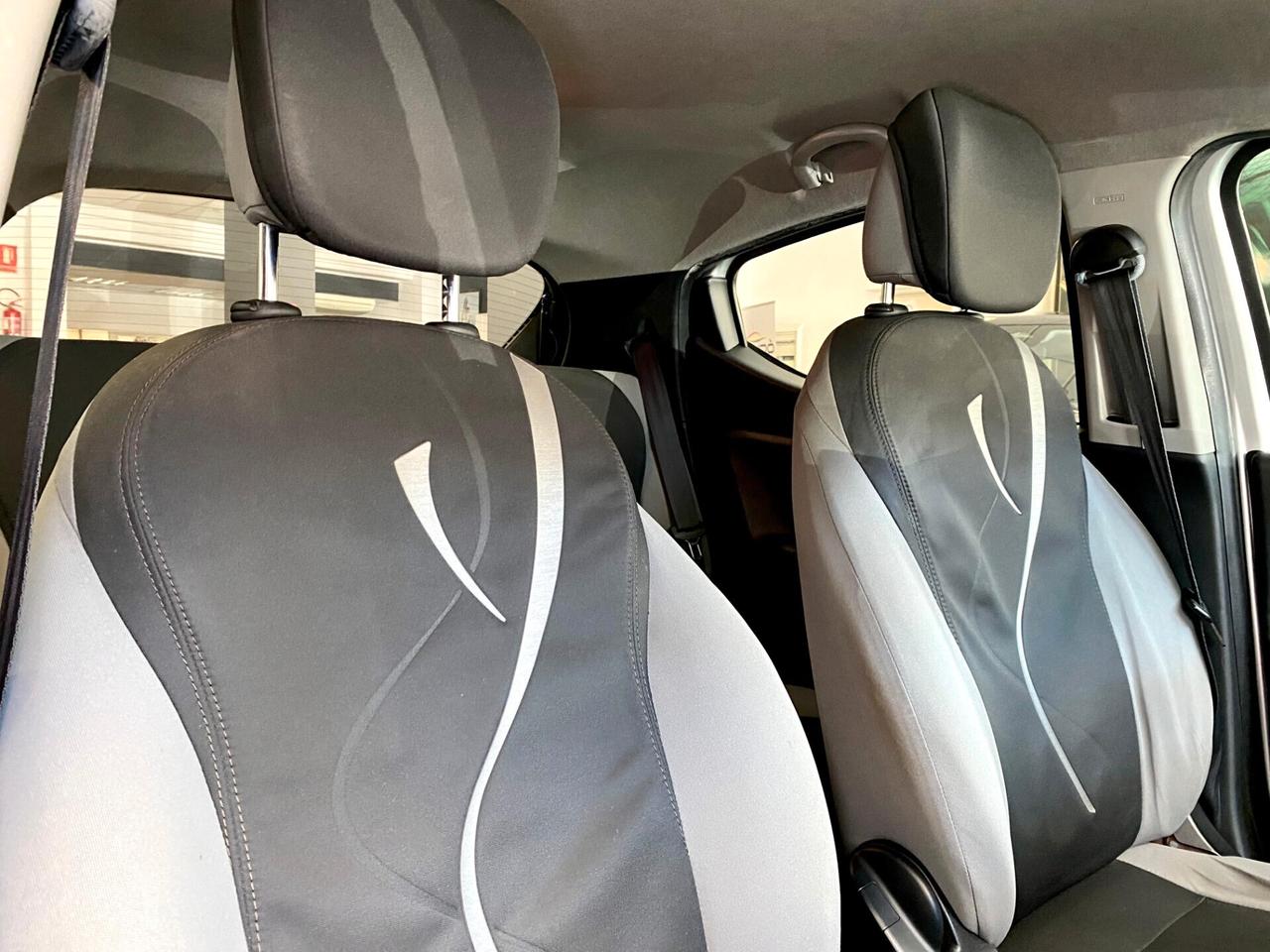 Lancia Ypsilon 1.3 MJT 95 CV 5 Porte S&S Silver