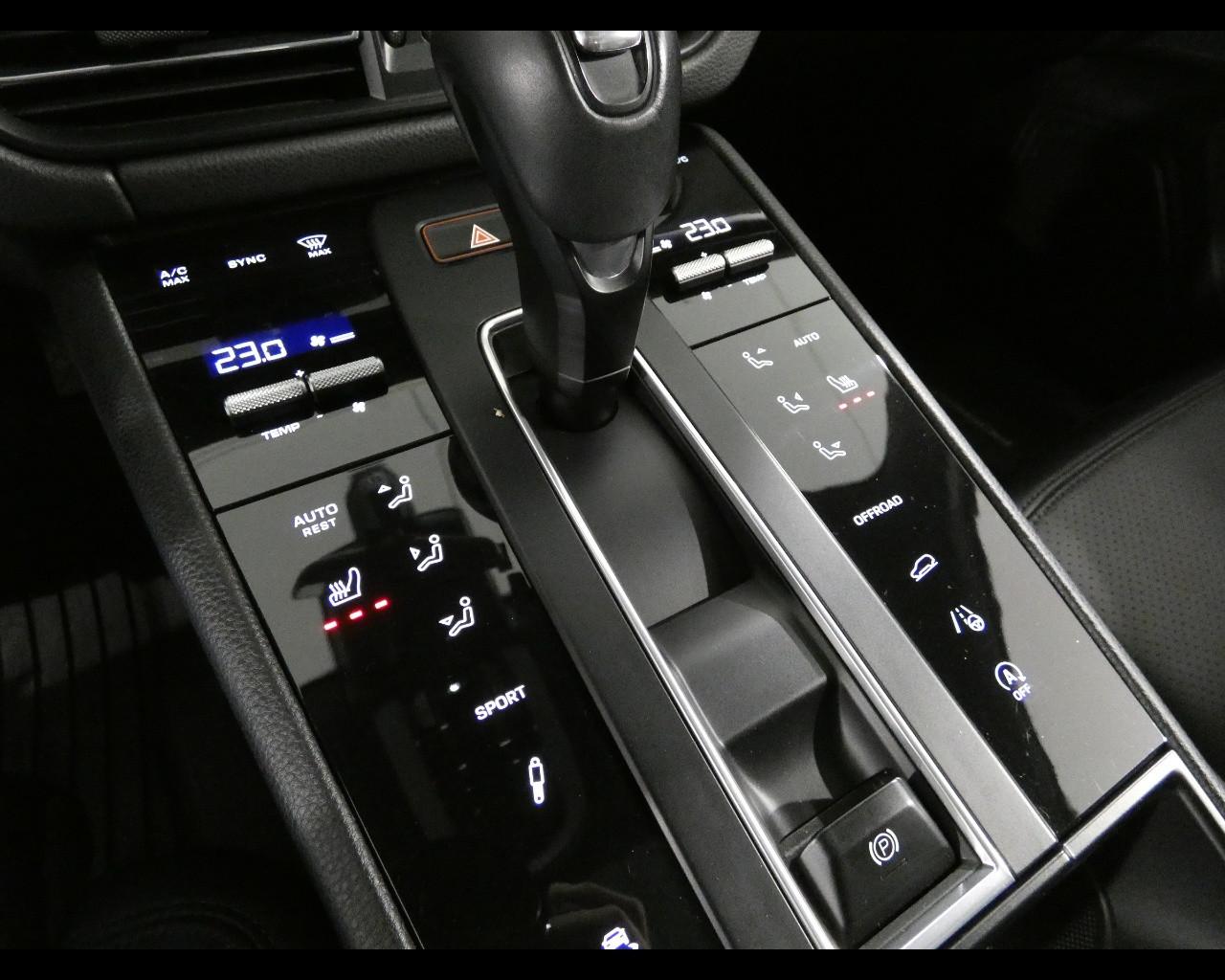 PORSCHE Macan - 2.0