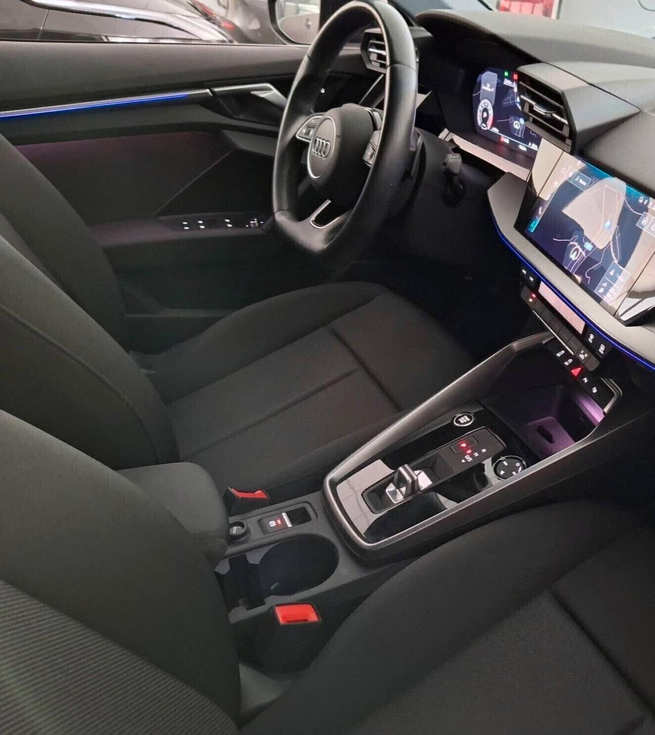 Audi A3 SPB 35 TFSI S line edition Fari full led