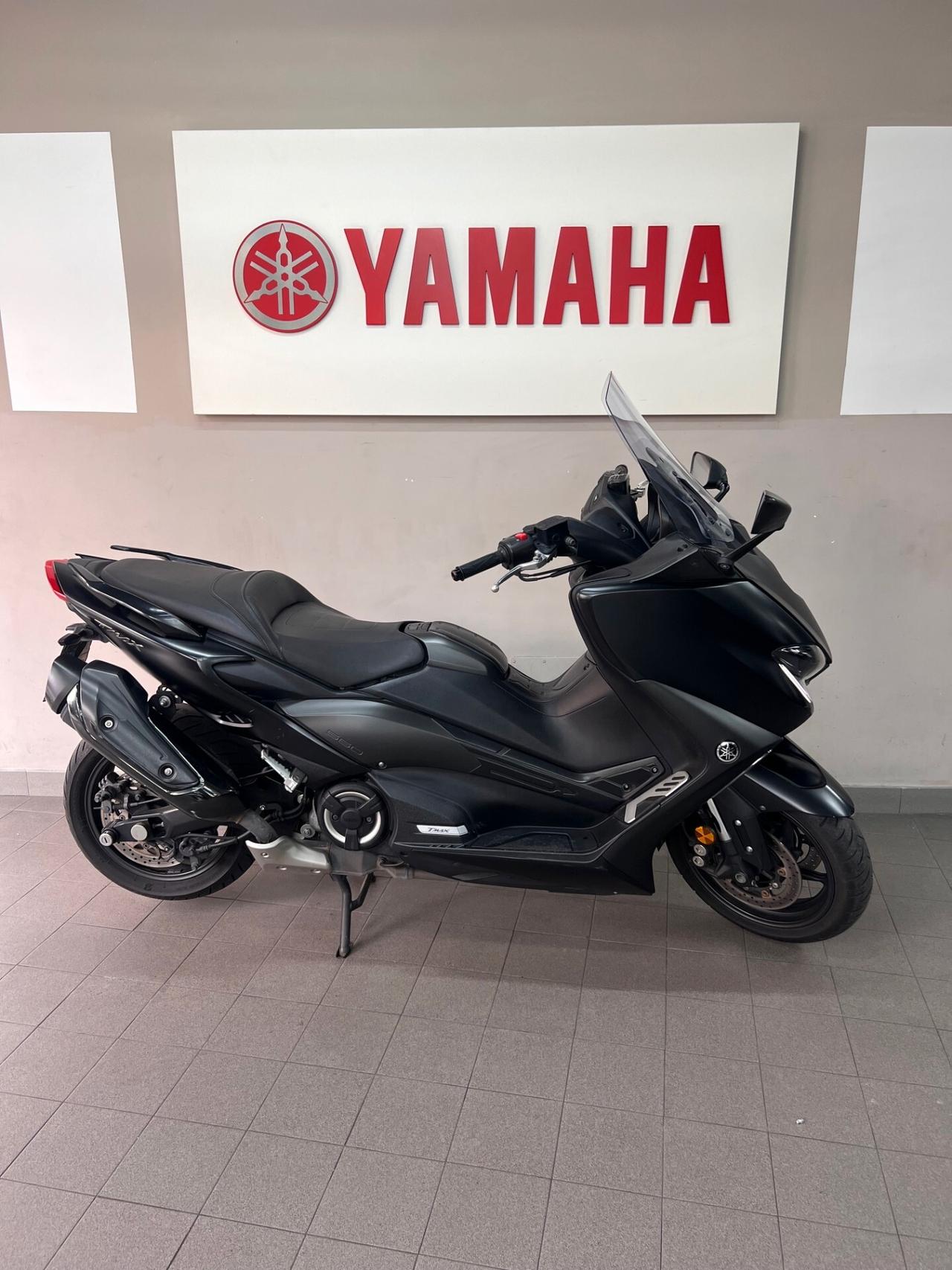 Yamaha TMAX 560 XP500A MDNM8 SWORD GREY